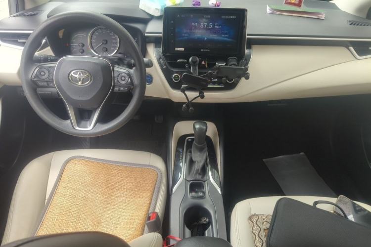 Used Toyota Corolla 2019 Dual-Engine 1.8L E-CVT GL-i Elite Edition Center Console