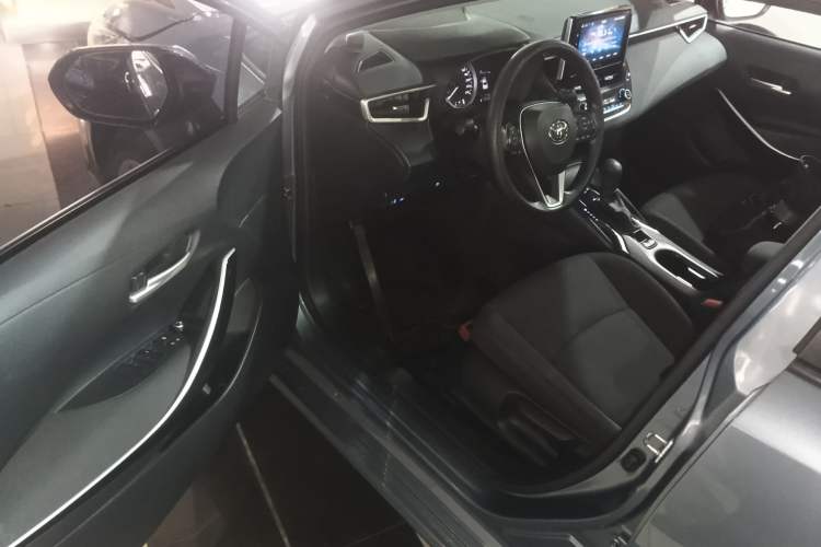 Used Toyota Corolla 2019 Dual-Engine 1.8L E-CVT GL-i Elite Edition Driver Seat