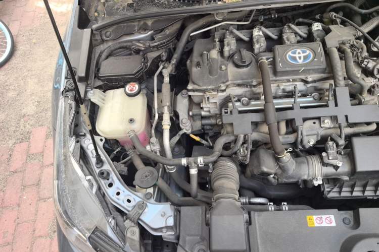 Used Toyota Corolla 2019 Dual-Engine 1.8L E-CVT GL-i Elite Edition Engine Bay Right