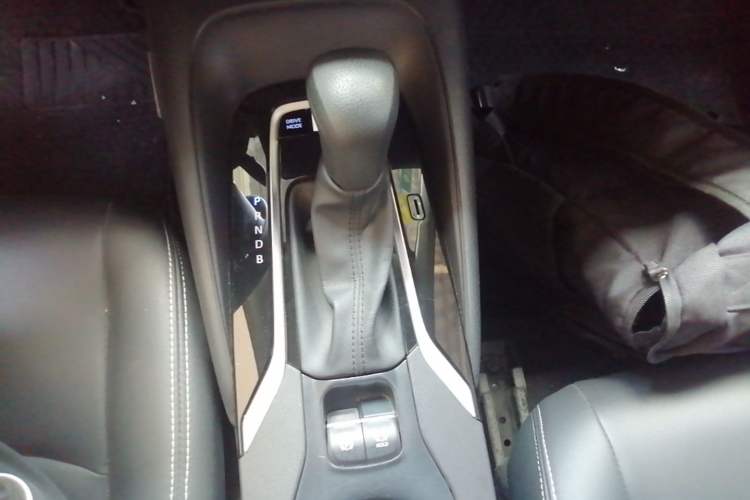 Used Toyota Corolla 2019 Dual-Engine 1.8L E-CVT GL-i Elite Edition Gear Lever