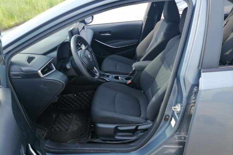 Used Toyota Corolla 2019 Dual-Engine 1.8L E-CVT GL-i Pioneer Edition Left Front Seat
