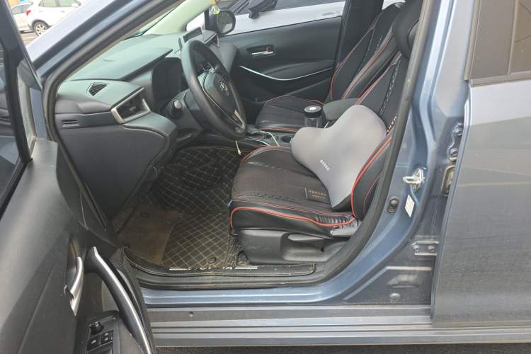 Used Toyota Corolla 2019 Dual-Engine 1.8L E-CVT GL-i Pioneer Edition Left Front Seat