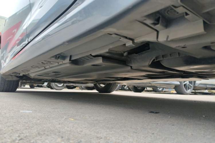 Used Toyota Corolla 2019 Dual-Engine 1.8L E-CVT GL-i Elite Edition Left Side Sill