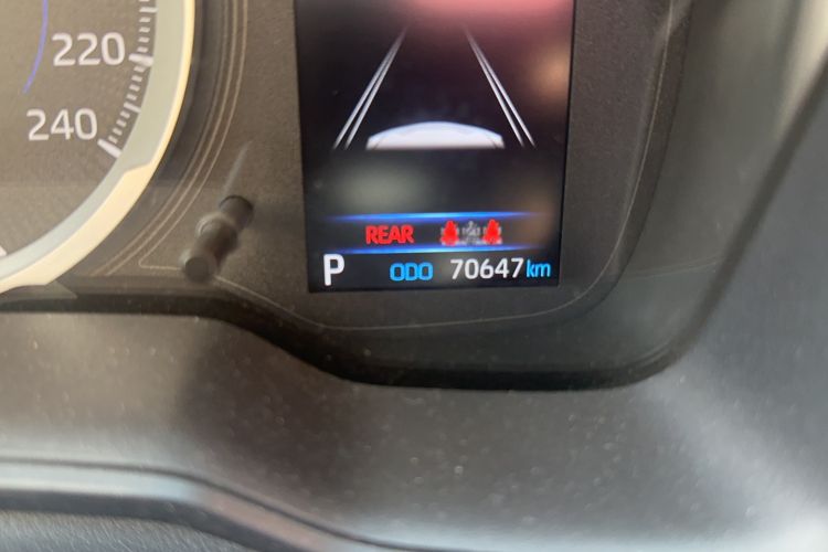 Used Toyota Corolla 2019 Dual-Engine 1.8L E-CVT GL-i Elite Edition Odometer Close Up