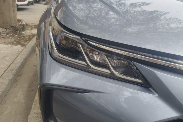 Used Toyota Corolla 2019 Dual-Engine 1.8L E-CVT GL-i Elite Edition Right Front Headlight