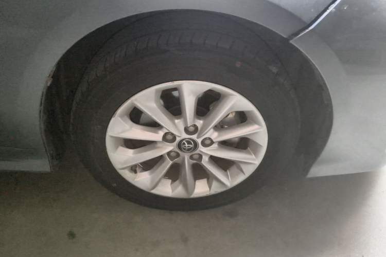 Used Toyota Corolla 2019 Dual-Engine 1.8L E-CVT Flagship Edition Right Front Wheel Hub