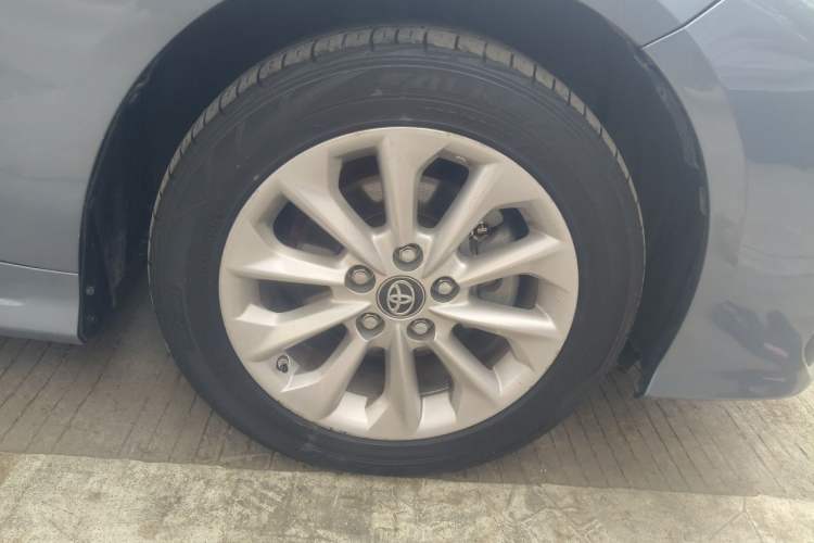 Used Toyota Corolla 2019 Dual-Engine 1.8L E-CVT GL-i Elite Edition Right Front Wheel Hub