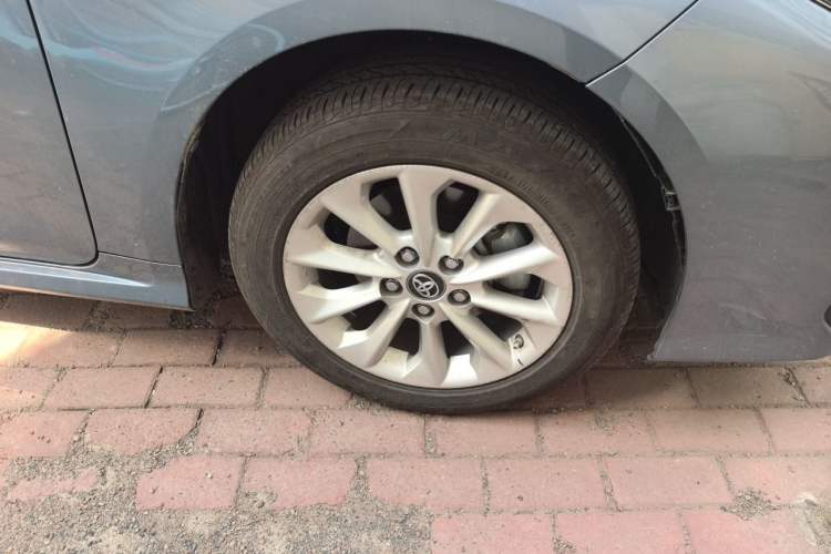 Used Toyota Corolla 2019 Dual-Engine 1.8L E-CVT GL-i Elite Edition Right Front Wheel Hub