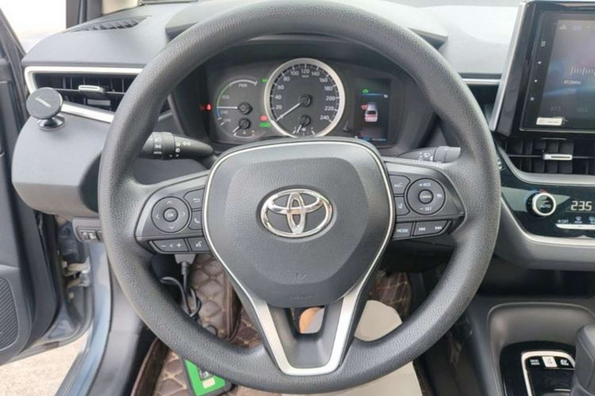Used Toyota Corolla 2019 Dual-Engine 1.8L E-CVT GL-i Elite Edition Steering Wheel