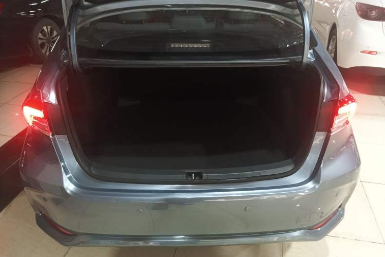 Used Toyota Corolla 2019 Dual-Engine 1.8L E-CVT GL-i Elite Edition Trunk
