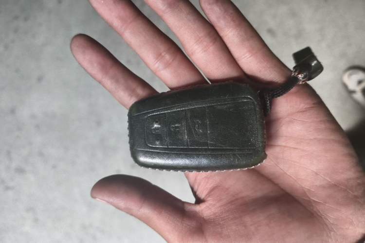 Used Toyota Corolla 2019 Dual-Engine 1.8L E-CVT Flagship Edition Vehicle Key