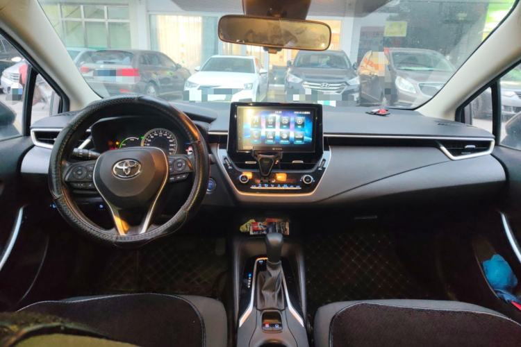 Used Toyota Corolla 2019 Dual-Engine 1.8L E-CVT GL-i Elite Edition Center Console