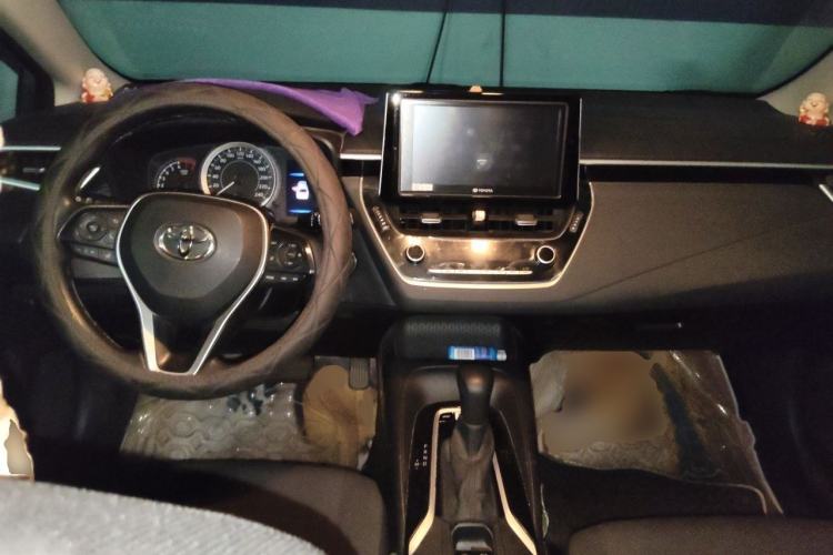 Used Toyota Corolla 2019 1.2T S-CVT GL-i Elite Edition Center Console