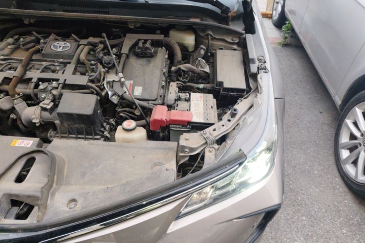 Used Toyota Corolla 2019 Dual-Engine 1.8L E-CVT GL-i Elite Edition Engine Bay Left