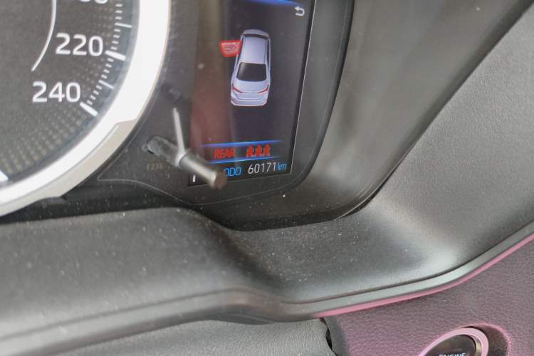 Used Toyota Corolla 2019 1.2T S-CVT GL-i Elite Edition Odometer Close Up