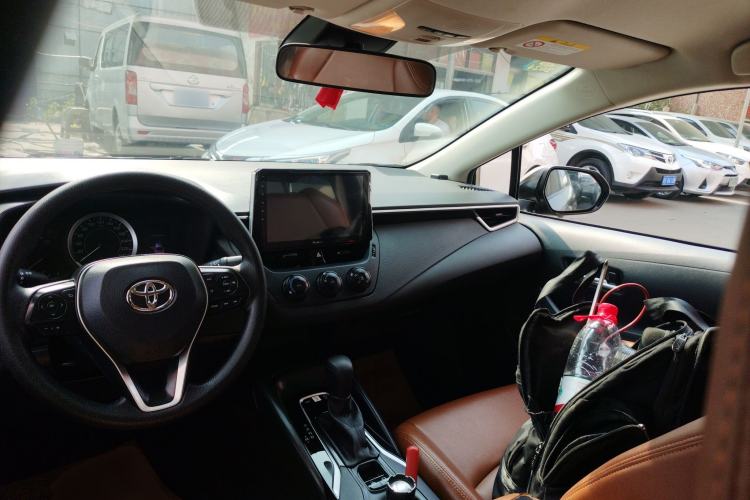 Used Toyota Corolla 2019 1.2T S-CVT GL Pioneer Edition Center Console