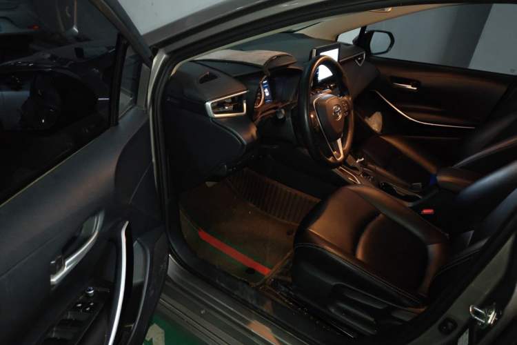 Used Toyota Corolla 2019 Dual-Engine 1.8L E-CVT GL-i Elite Edition Driver Seat