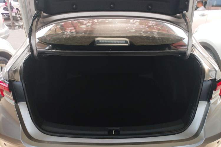 Used Toyota Corolla 2019 1.2T S-CVT GL Pioneer Edition Trunk