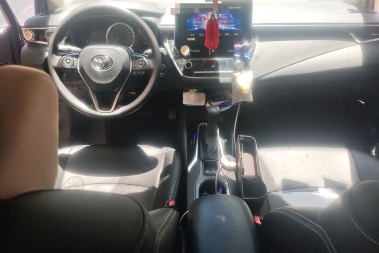 Used Toyota Corolla 2019 1.2T S-CVT GL-i Elite Edition Center Console