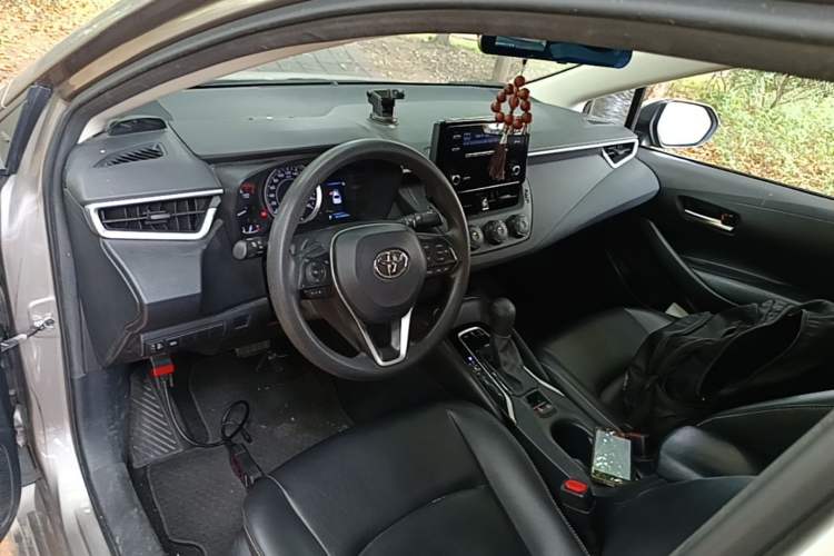 Used Toyota Corolla 2019 1.2T S-CVT GL Pioneer Edition Center Console