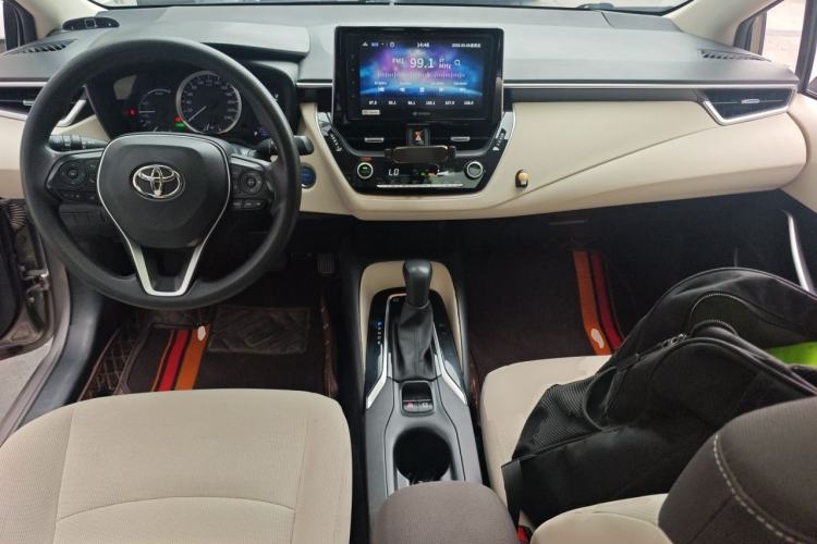 Used Toyota Corolla 2019 Dual-Engine 1.8L E-CVT GL-i Elite Edition Center Console