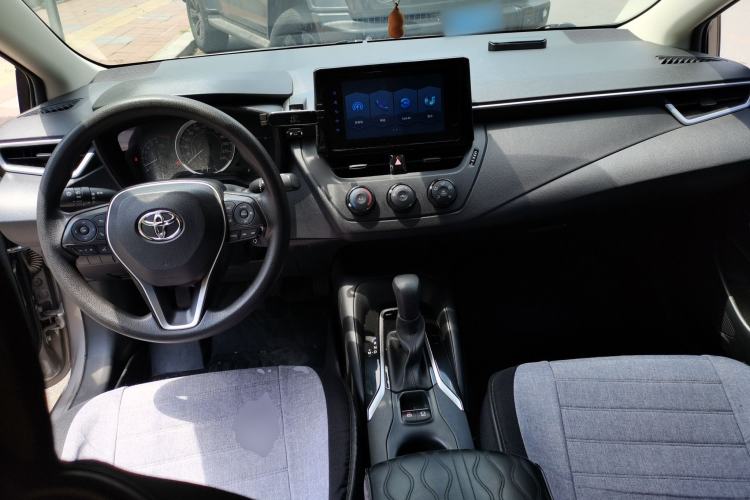 Used Toyota Corolla 2019 1.2T S-CVT GL Pioneer Edition Center Console