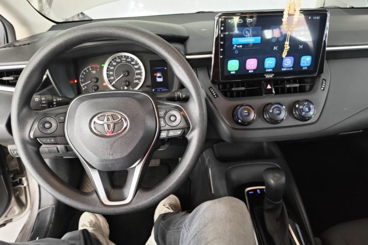 Used Toyota Corolla 2019 1.2T S-CVT GL Pioneer Edition Center Console