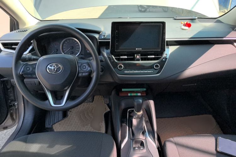 Used Toyota Corolla 2019 1.2T S-CVT GL-i Elite Edition Center Console