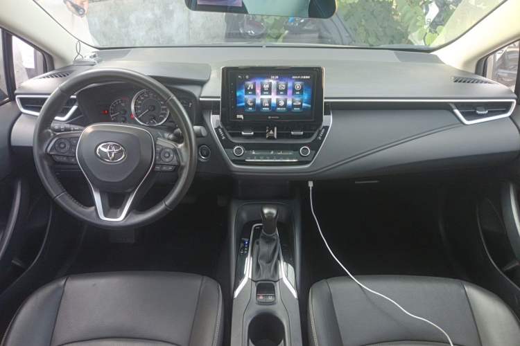 Used Toyota Corolla 2019 1.2T S-CVT GL-i Luxury Edition Center Console