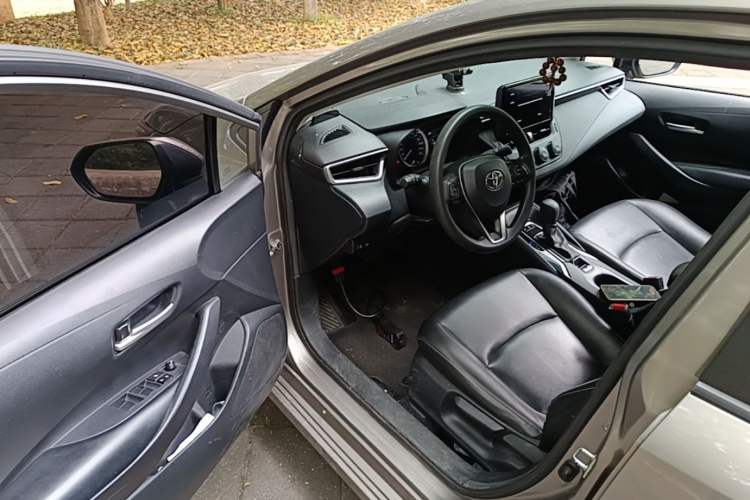 Used Toyota Corolla 2019 1.2T S-CVT GL Pioneer Edition Driver Seat