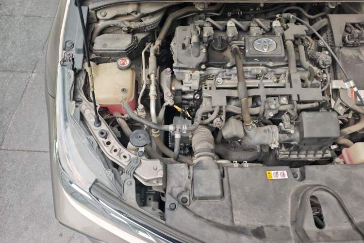 Used Toyota Corolla 2019 Dual-Engine 1.8L E-CVT GL-i Elite Edition Engine Bay Right