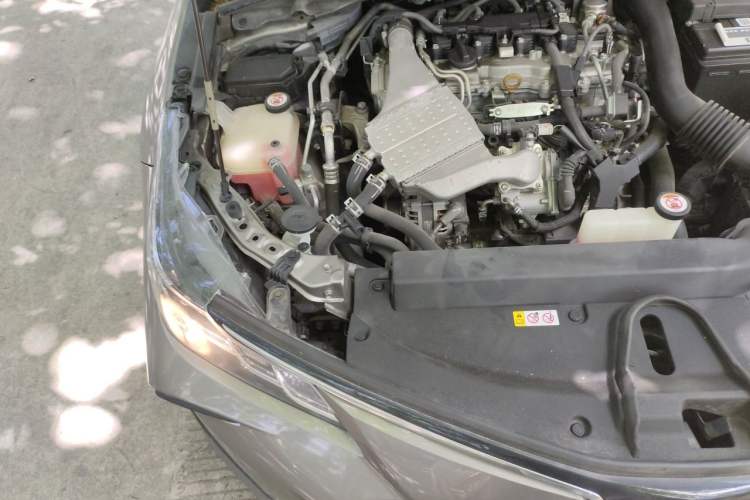 Used Toyota Corolla 2019 1.2T S-CVT GL-i Luxury Edition Engine Bay Right