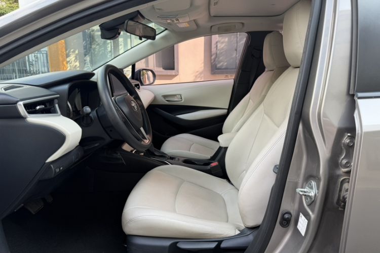 Used Toyota Corolla 2019 1.2T S-CVT GL-i Elite Edition Interior 3