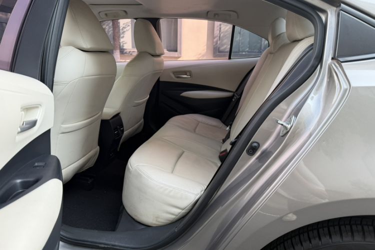 Used Toyota Corolla 2019 1.2T S-CVT GL-i Elite Edition Interior 4