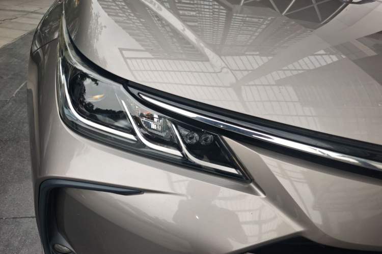 Used Toyota Corolla 2019 Dual-Engine 1.8L E-CVT GL-i Elite Edition Right Front Headlight