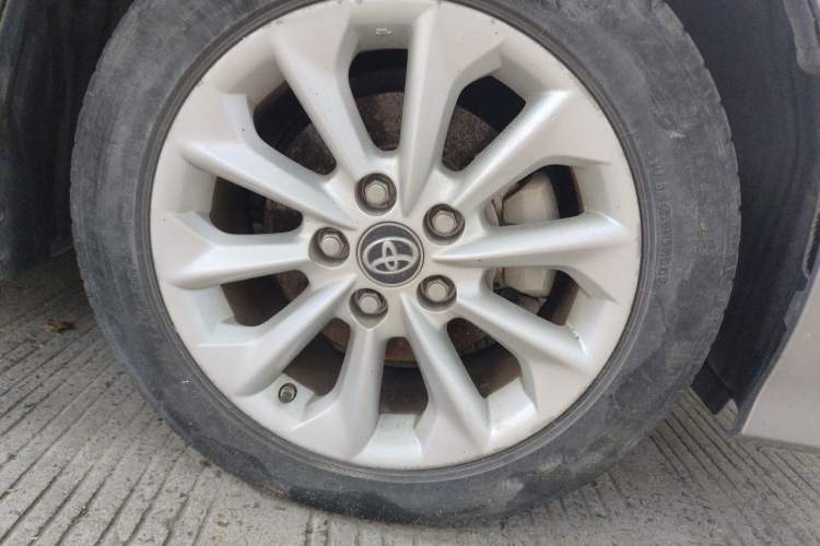 Used Toyota Corolla 2019 1.2T S-CVT GL-i Luxury Edition Right Front Wheel Hub