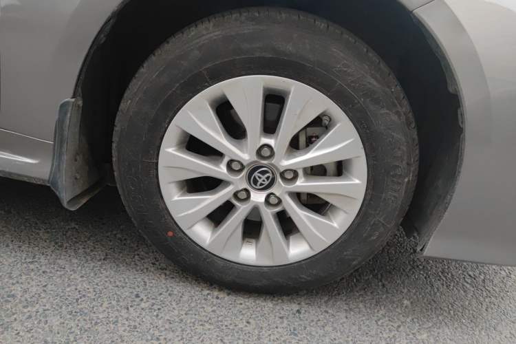 Used Toyota Corolla 2019 1.2T S-CVT GL Pioneer Edition Right Front Wheel Hub