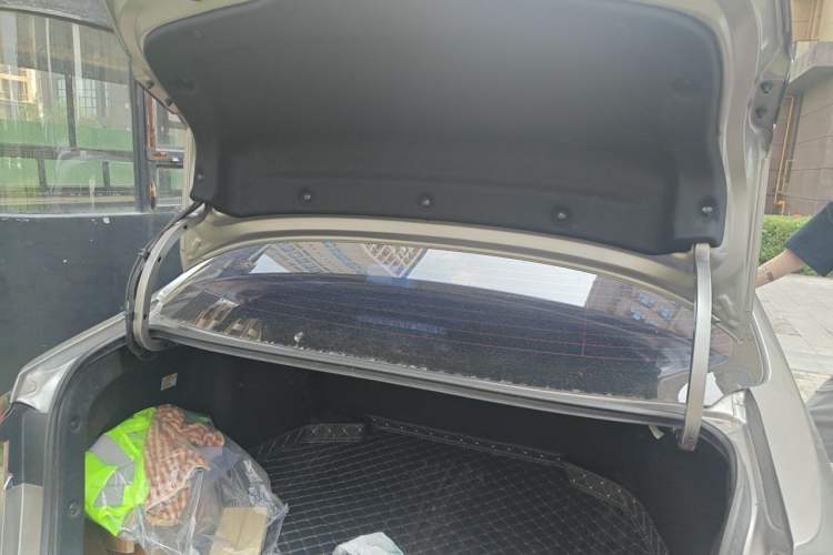 Used Toyota Corolla 2019 Dual-Engine 1.8L E-CVT GL-i Pioneer Edition Trunk