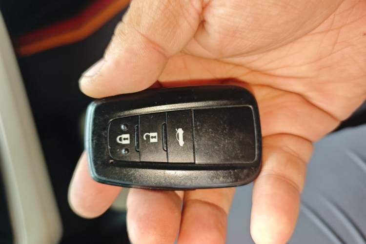 Used Toyota Corolla 2019 Dual-Engine 1.8L E-CVT GL-i Elite Edition Vehicle Key