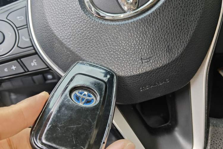 Used Toyota Corolla 2019 Dual-Engine 1.8L E-CVT GL-i Elite Edition Vehicle Key