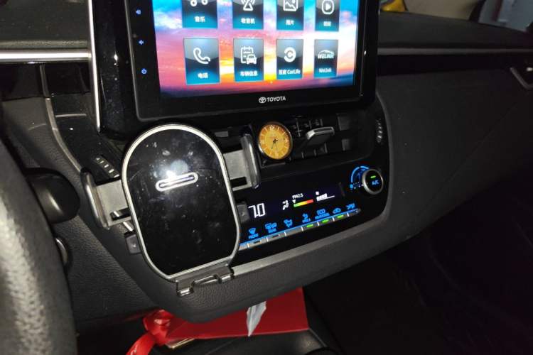Used Toyota Corolla 2019 Dual-Engine 1.8L E-CVT GL-i Elite Edition Audio And AC Panel