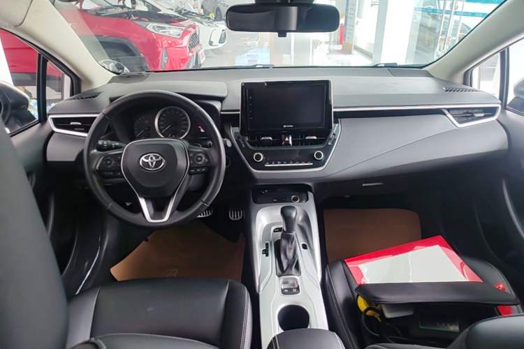 Used Toyota Corolla 2019 1.2T S-CVT Sport Edition Center Console