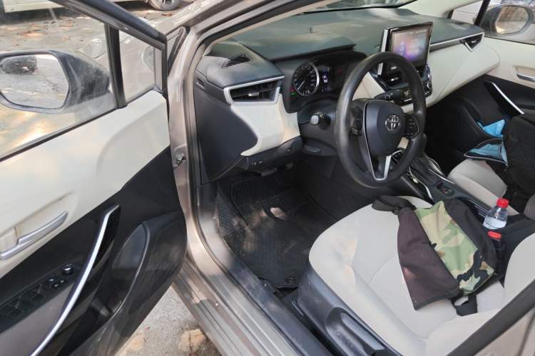 Used Toyota Corolla 2019 Dual-Engine 1.8L E-CVT GL-i Elite Edition Driver Seat