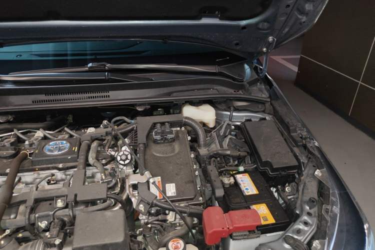 Used Toyota Corolla 2019 Dual-Engine 1.8L E-CVT Flagship Edition Engine Bay Left