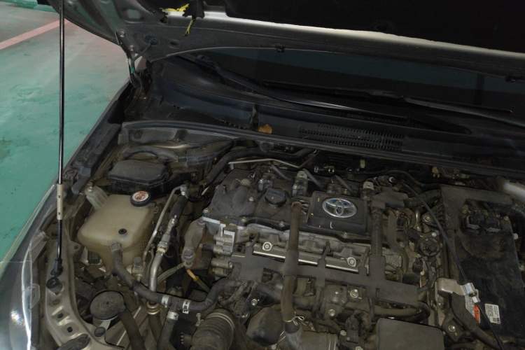 Used Toyota Corolla 2019 Dual-Engine 1.8L E-CVT GL-i Elite Edition Engine Bay Right