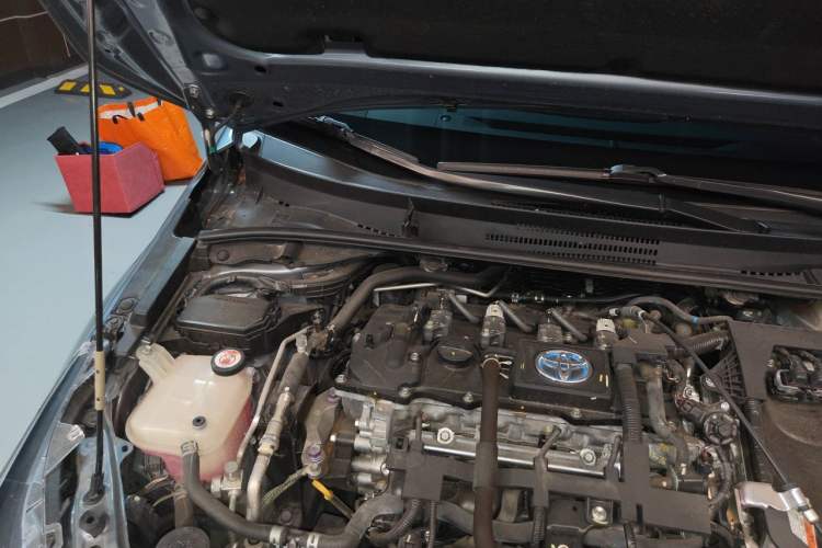 Used Toyota Corolla 2019 Dual-Engine 1.8L E-CVT Flagship Edition Engine Bay Right