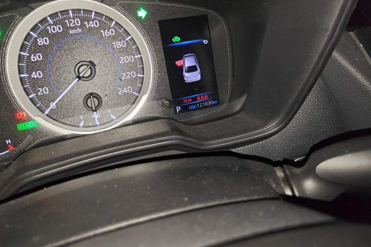 Used Toyota Corolla 2019 Dual-Engine 1.8L E-CVT GL-i Elite Edition Odometer Close Up