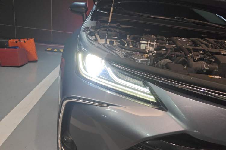 Used Toyota Corolla 2019 Dual-Engine 1.8L E-CVT Flagship Edition Right Front Headlight