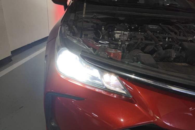 Used Toyota Corolla 2019 Dual-Engine 1.8L E-CVT GL-i Elite Edition Right Front Headlight