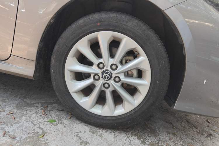 Used Toyota Corolla 2019 Dual-Engine 1.8L E-CVT GL-i Elite Edition Right Front Wheel Hub
